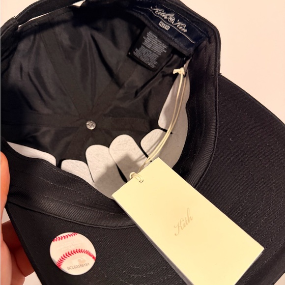 Kith by Lisa NY Yankees Logo Cap, limited edition